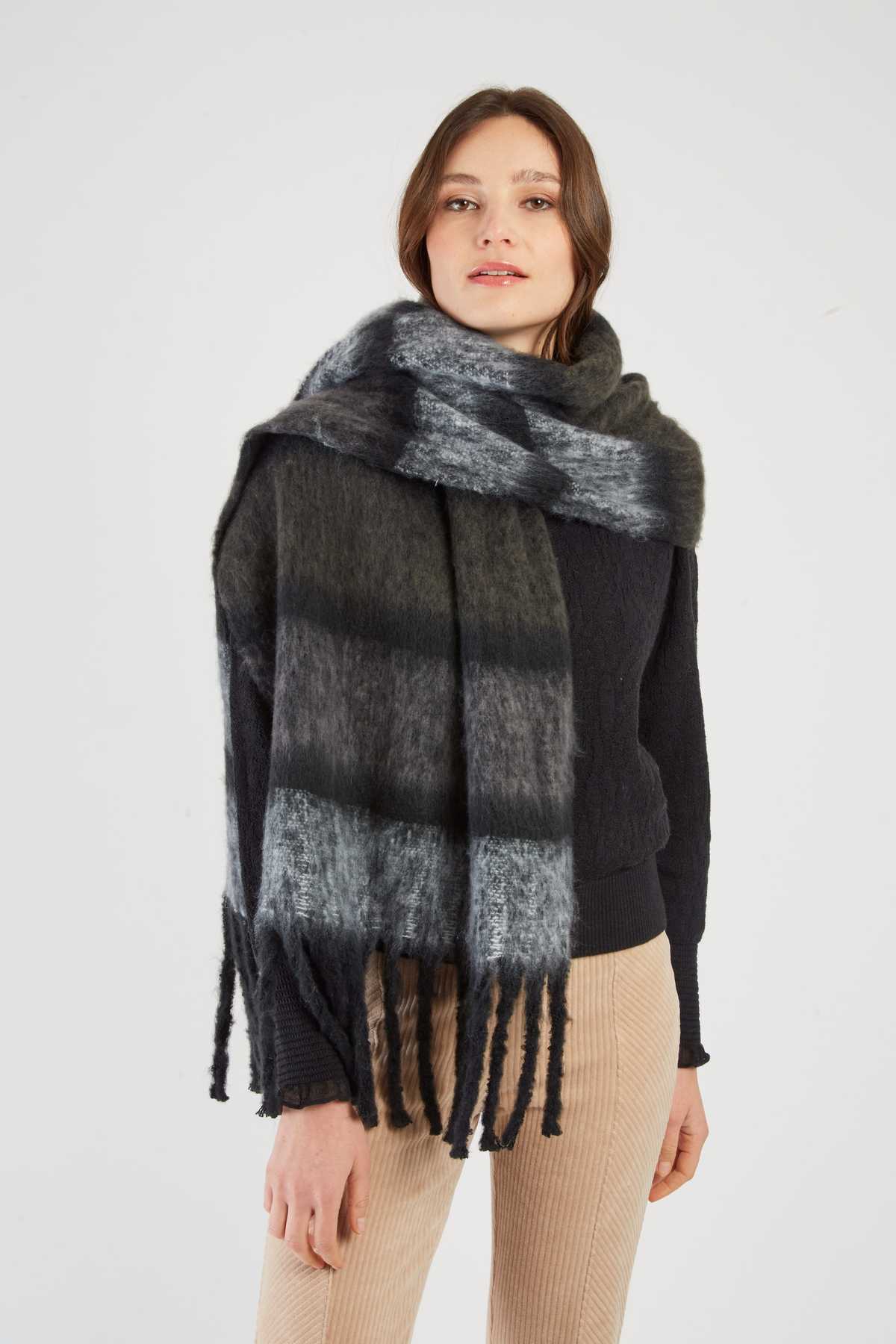 Luigia Scarf, Black