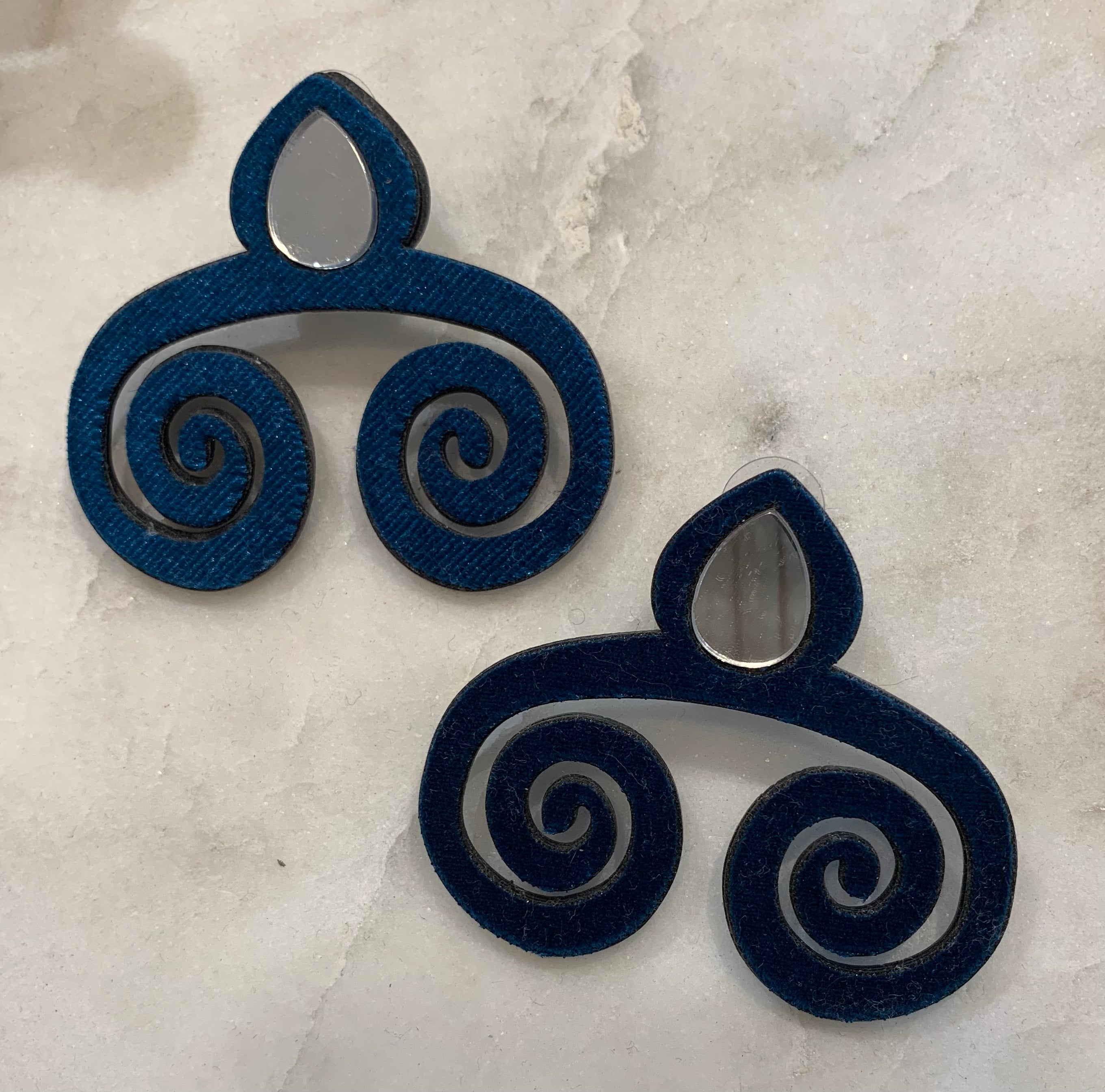 Double Spiral Earrings w/Rhinestone, Navy
