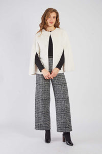 Regine Cape, Ecru