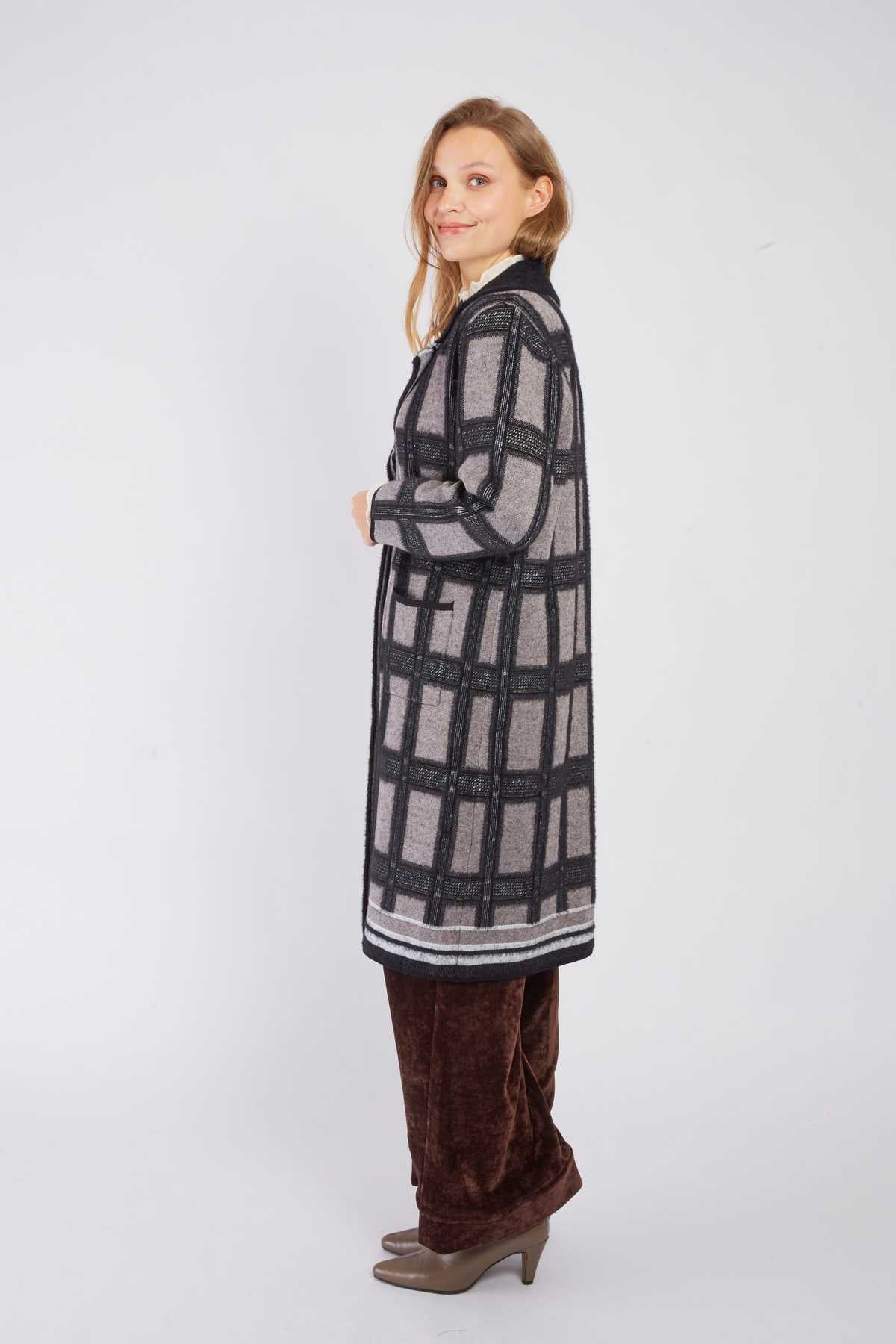 Bastianne Cardigan/ Coat, Black