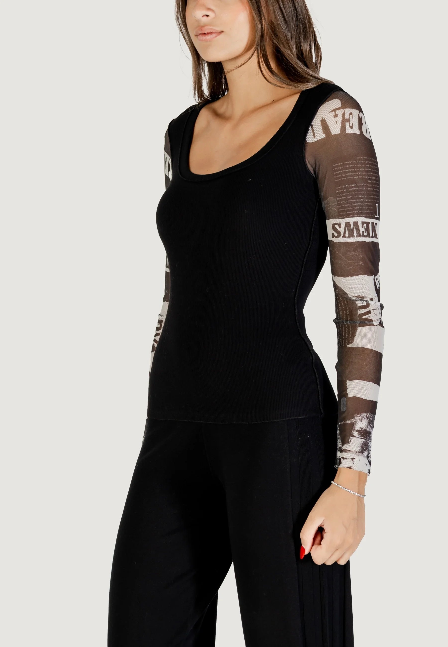 Lisboa Long Sleeve T-Shirt, Black