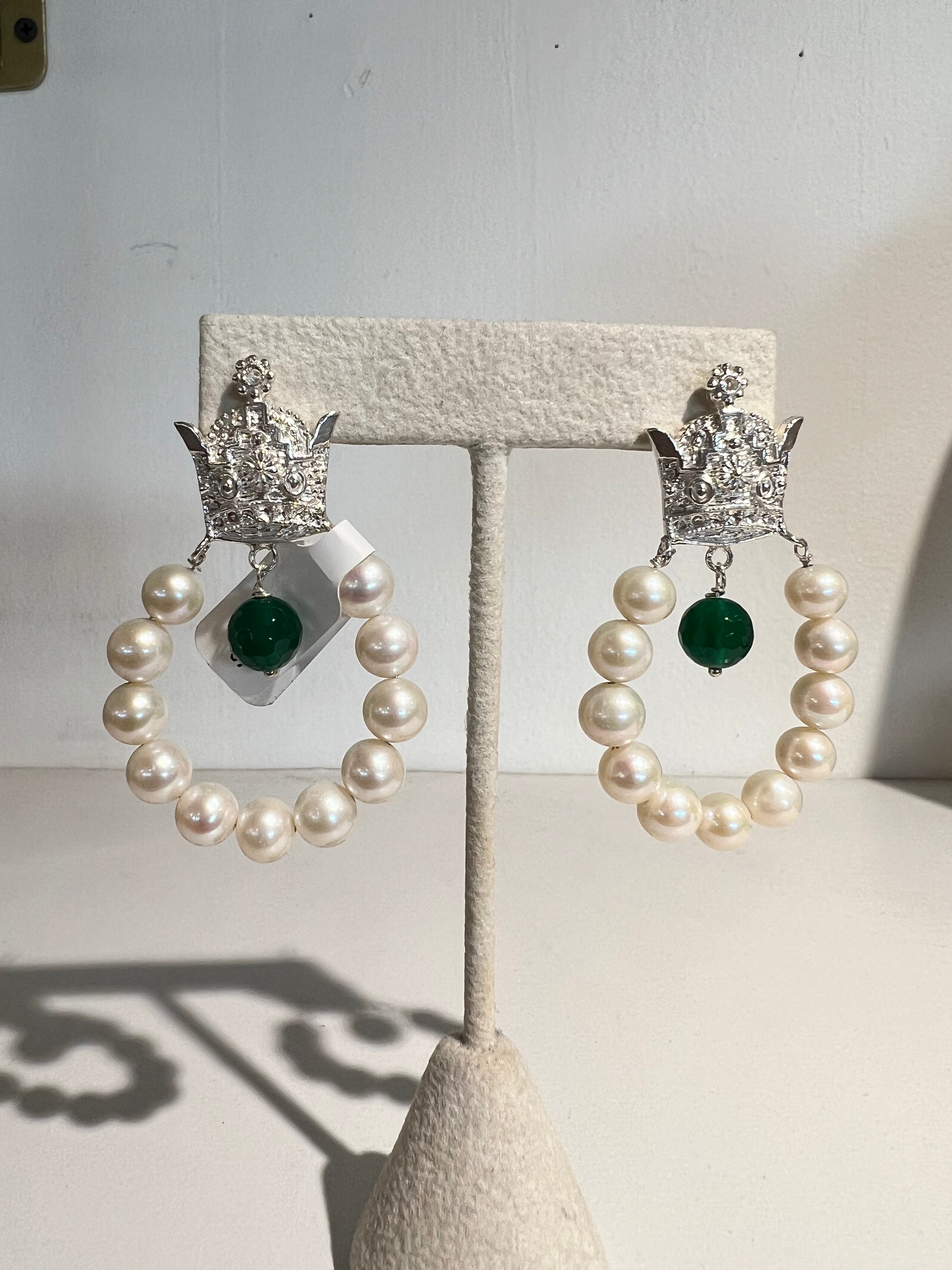 Crown/Pearl Earrings