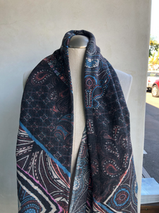 Merino Abstract Patterned Scarf/Shawl-Grey